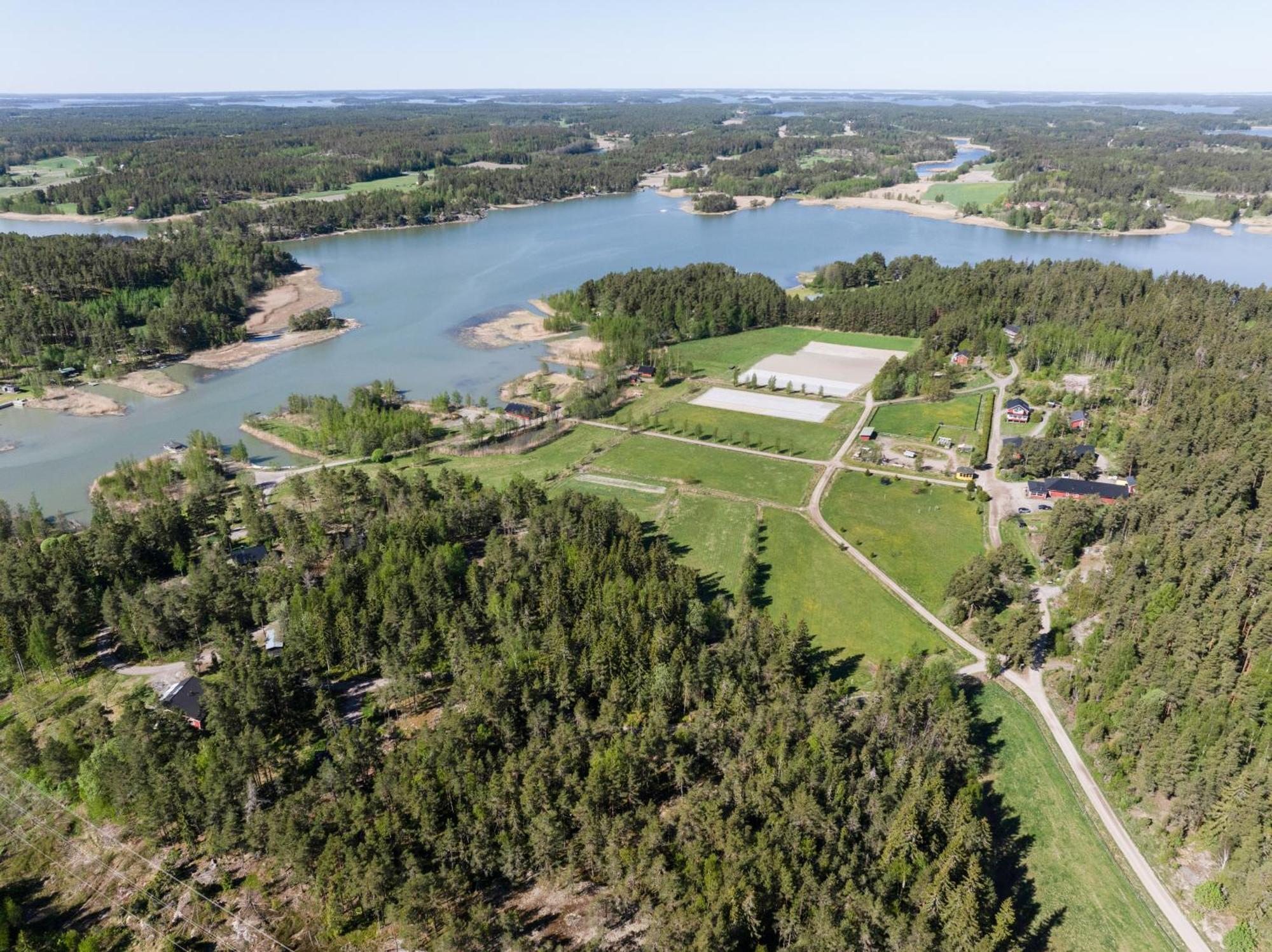 Lomahyppaeys Villa Naantali Luaran gambar